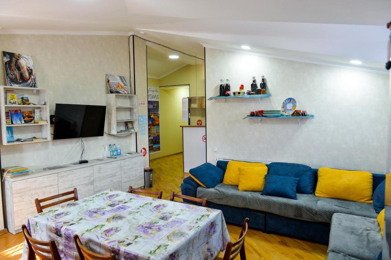 Meridian Kutaisi Ngoại thất bức ảnh