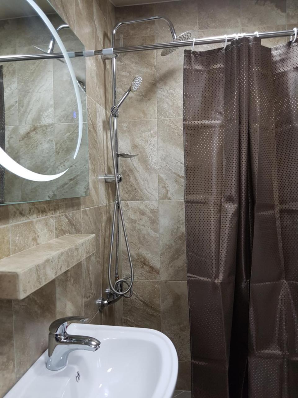 Meridian Kutaisi Ngoại thất bức ảnh