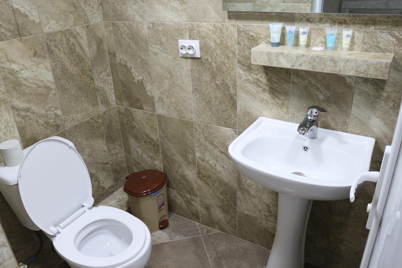 Meridian Kutaisi Ngoại thất bức ảnh