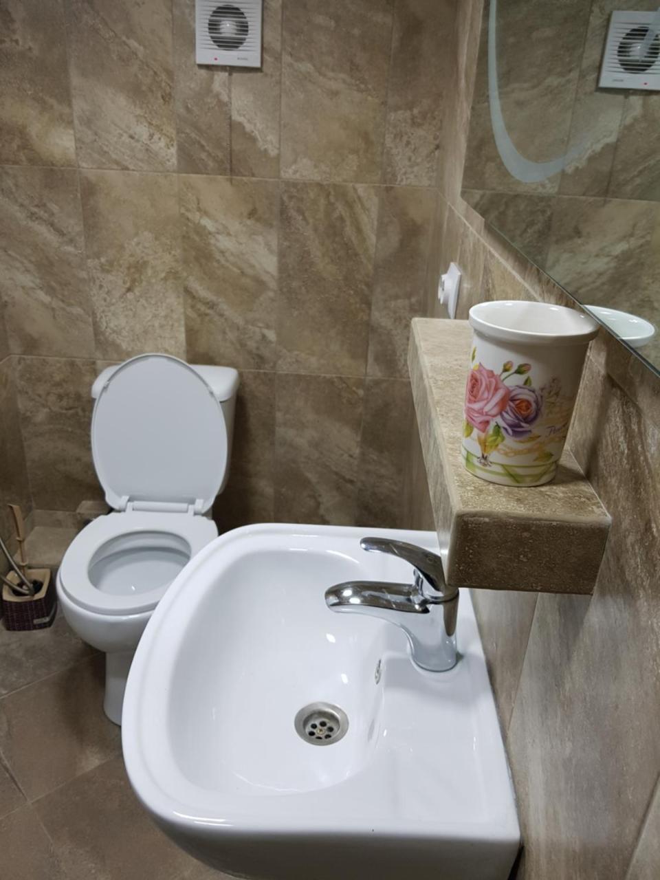 Meridian Kutaisi Ngoại thất bức ảnh