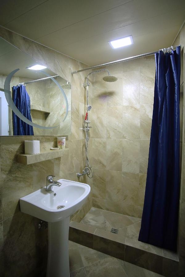 Meridian Kutaisi Ngoại thất bức ảnh